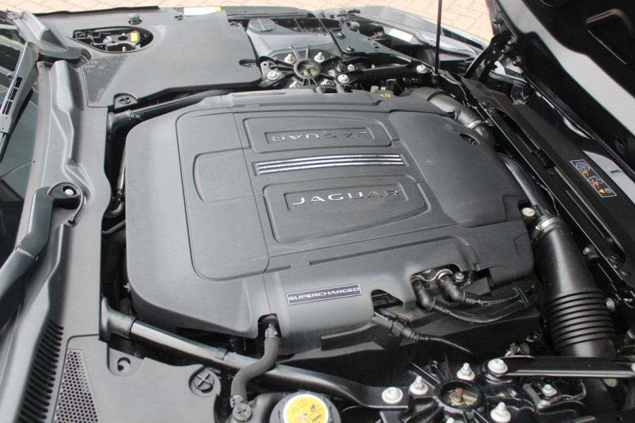 Jaguar F-Type 3.0 V6 Convertible 69.614 km! / Camera / Leder / Keyless / Memory seats / 19'' / Sportuitlaat