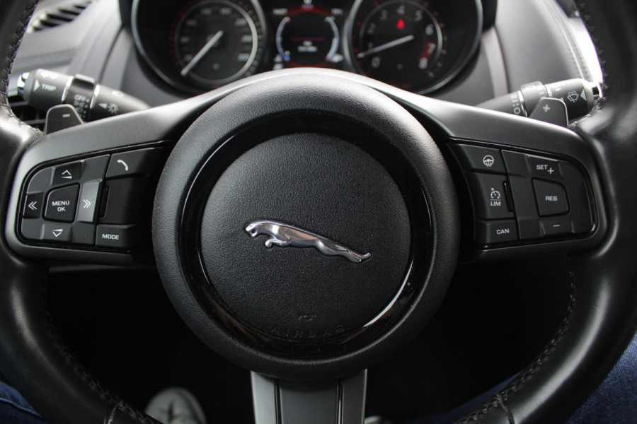 Jaguar F-Type 3.0 V6 Convertible 69.614 km! / Camera / Leder / Keyless / Memory seats / 19'' / Sportuitlaat