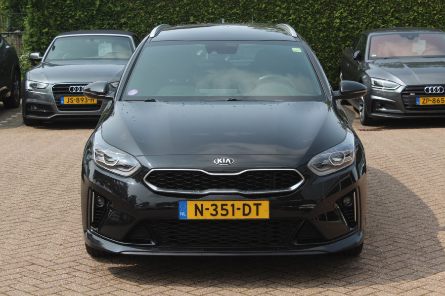 Kia Ceed Sportswagon 1.5 T-GDi GT-Line / Camera / Apple CarPlay / Keyless / 17'' / Stuurverwarming / Getint glas / DAB / Stoelverwarming