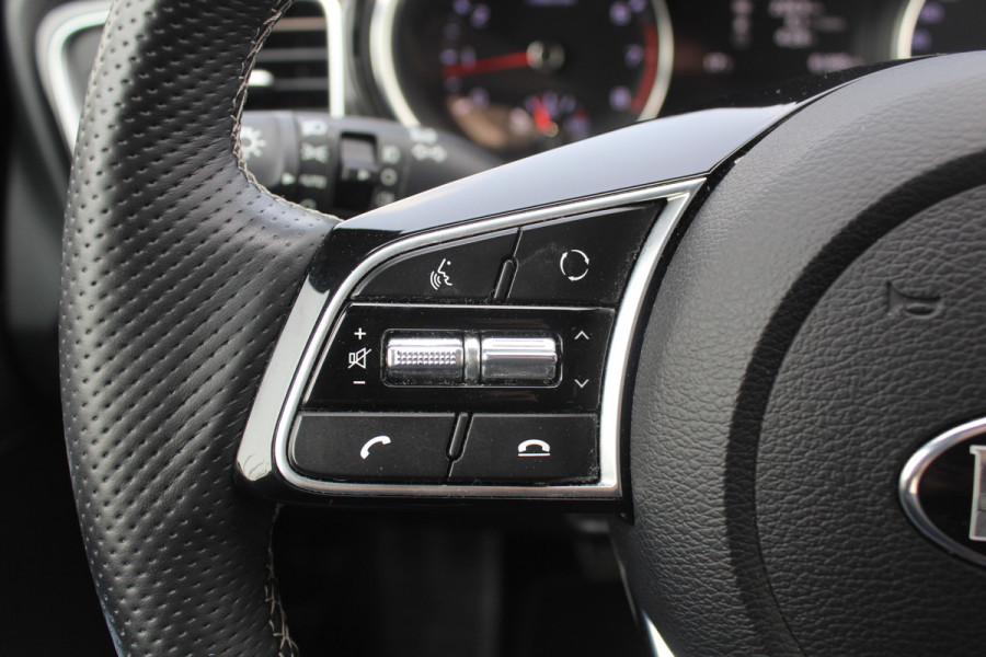 Kia Ceed Sportswagon 1.5 T-GDi GT-Line / Camera / Apple CarPlay / Keyless / 17'' / Stuurverwarming / Getint glas / DAB / Stoelverwarming