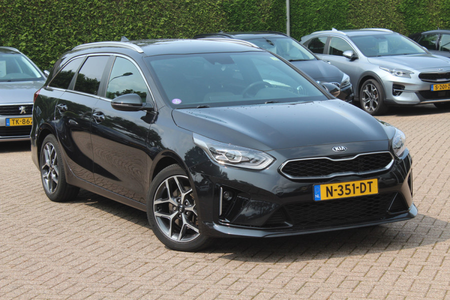 Kia Ceed Sportswagon 1.5 T-GDi GT-Line / Camera / Apple CarPlay / Keyless / 17'' / Stuurverwarming / Getint glas / DAB / Stoelverwarming