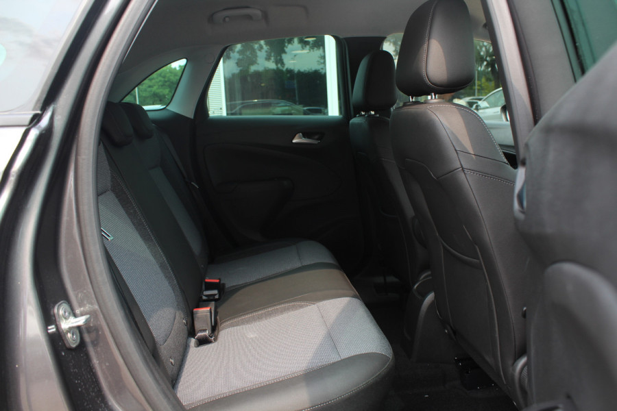 Opel Crossland 1.2 Turbo Elegance / NL Auto! / Trekhaak / Camera / Keyless / Navigatie / 16'' / LED Koplampen / Cruise Control