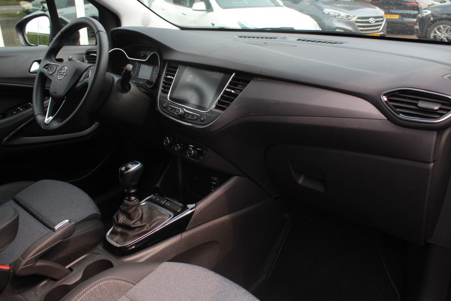 Opel Crossland 1.2 Turbo Elegance / NL Auto! / Trekhaak / Camera / Keyless / Navigatie / 16'' / LED Koplampen / Cruise Control