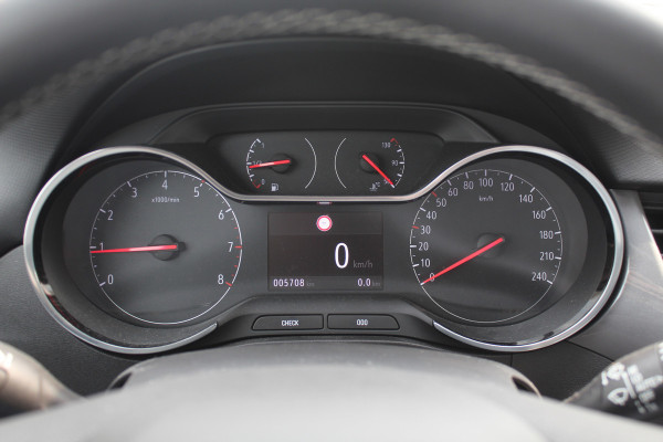 Opel Crossland 1.2 Turbo Elegance / NL Auto! / Trekhaak / Camera / Keyless / Navigatie / 16'' / LED Koplampen / Cruise Control