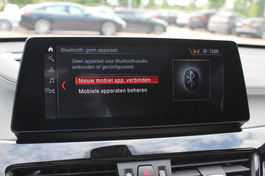 BMW X1 xDrive25e Executive Ed. M Sport / Trekhaak / Panoramadak / Camera / Head-up / Leder / 19'' / Navigatie / Stoelverwarming / DAB / Cruise Control