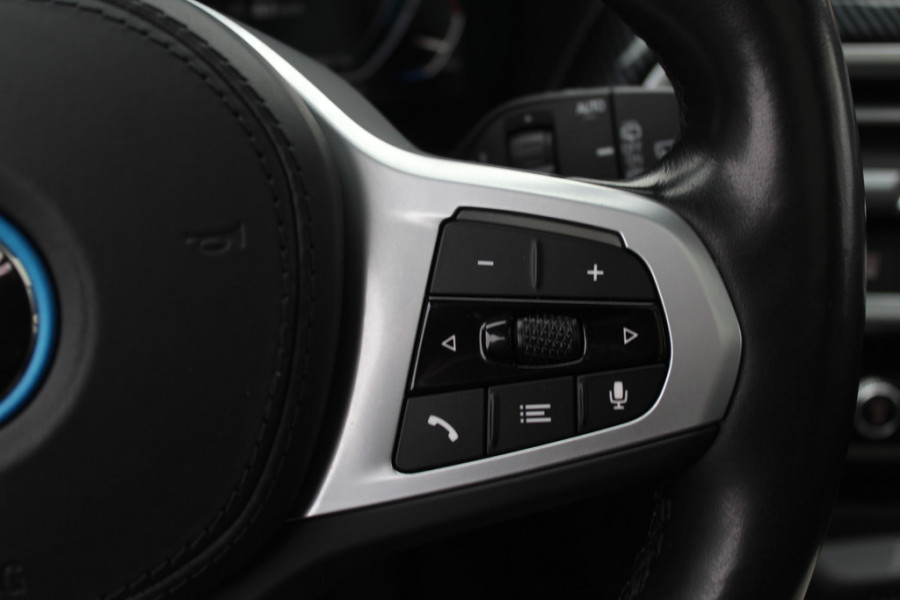 BMW iX3 High Executive 80 kWh / SoH 99% / Trekhaak / Panoramadak / 360Camera / Head-up / 20'' / Leder / Harman Kardon / Sfeerverlichting / Dodehoek / DAB / Stoelverwarming / ACC