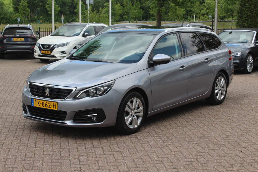 Peugeot 308 SW 1.2 PureTech Blue Lease Exe. / NIEUWSTAAT! / Panoramadak / Navigatie / Parkeerhulp V+A / 16'' / DAB / Cruise Control