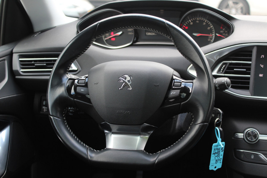 Peugeot 308 SW 1.2 PureTech Blue Lease Exe. / NIEUWSTAAT! / Panoramadak / Navigatie / Parkeerhulp V+A / 16'' / DAB / Cruise Control