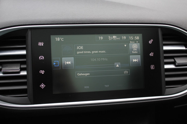 Peugeot 308 SW 1.2 PureTech Blue Lease Exe. / NIEUWSTAAT! / Panoramadak / Navigatie / Parkeerhulp V+A / 16'' / DAB / Cruise Control