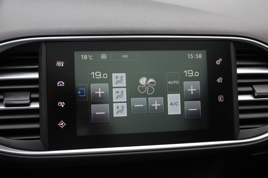 Peugeot 308 SW 1.2 PureTech Blue Lease Exe. / NIEUWSTAAT! / Panoramadak / Navigatie / Parkeerhulp V+A / 16'' / DAB / Cruise Control