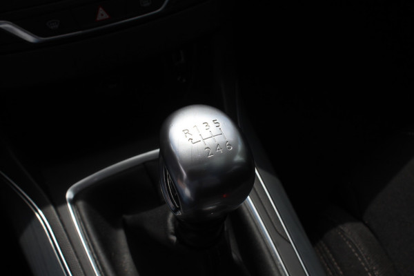Peugeot 308 SW 1.2 PureTech Blue Lease Exe. / NIEUWSTAAT! / Panoramadak / Navigatie / Parkeerhulp V+A / 16'' / DAB / Cruise Control