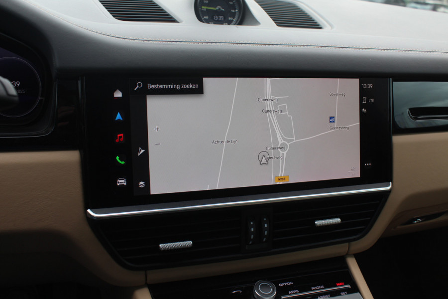 Porsche Cayenne 3.0 E-Hybrid Platinum Edition / Trekhaak / Panoramadak / 360Camera / 22'' / Matrix LED / Luchtvering / Sportdesign / Sportchrono / Keyless / Stoelventilatie / Stuurverwarming / Dodehoek / DAB / ACC