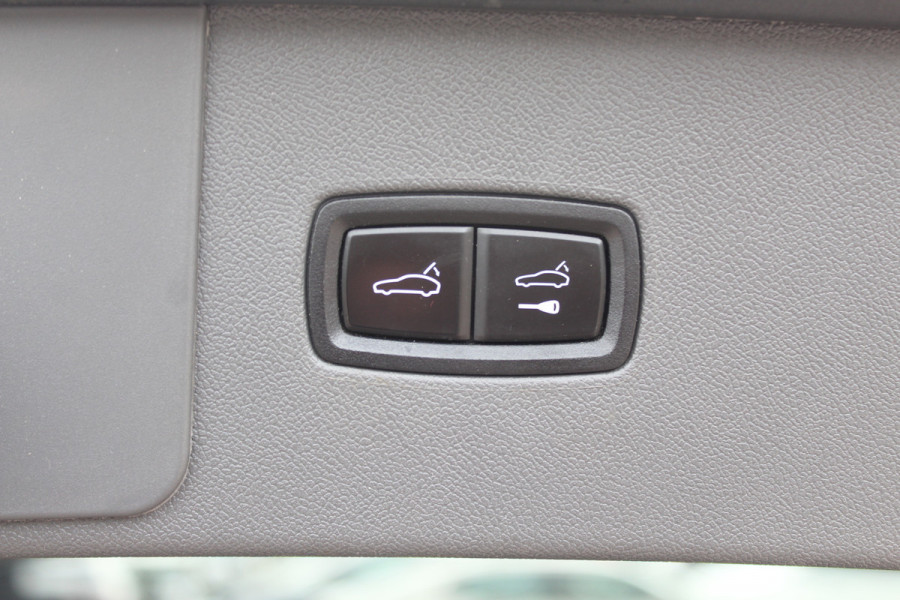 Porsche Cayenne 3.0 E-Hybrid Platinum Edition / Trekhaak / Panoramadak / 360Camera / 22'' / Matrix LED / Luchtvering / Sportdesign / Sportchrono / Keyless / Stoelventilatie / Stuurverwarming / Dodehoek / DAB / ACC