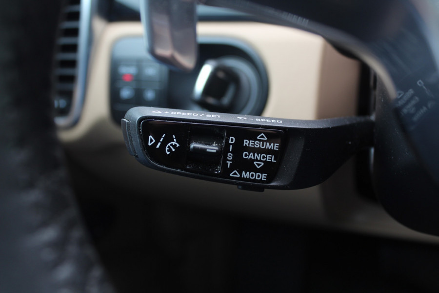 Porsche Cayenne 3.0 E-Hybrid Platinum Edition / Trekhaak / Panoramadak / 360Camera / 22'' / Matrix LED / Luchtvering / Sportdesign / Sportchrono / Keyless / Stoelventilatie / Stuurverwarming / Dodehoek / DAB / ACC