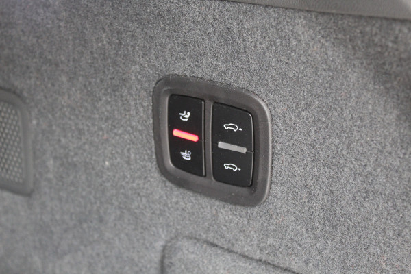 Porsche Cayenne 3.0 E-Hybrid Platinum Edition / Trekhaak / Panoramadak / 360Camera / 22'' / Matrix LED / Luchtvering / Sportdesign / Sportchrono / Keyless / Stoelventilatie / Stuurverwarming / Dodehoek / DAB / ACC