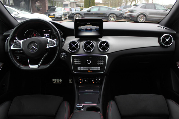 Mercedes-Benz GLA 180 Business Solution AMG / Camera / Apple CarPlay / Half leder / 19'' / Navigatie / Stoelverwarming / Cruise Control