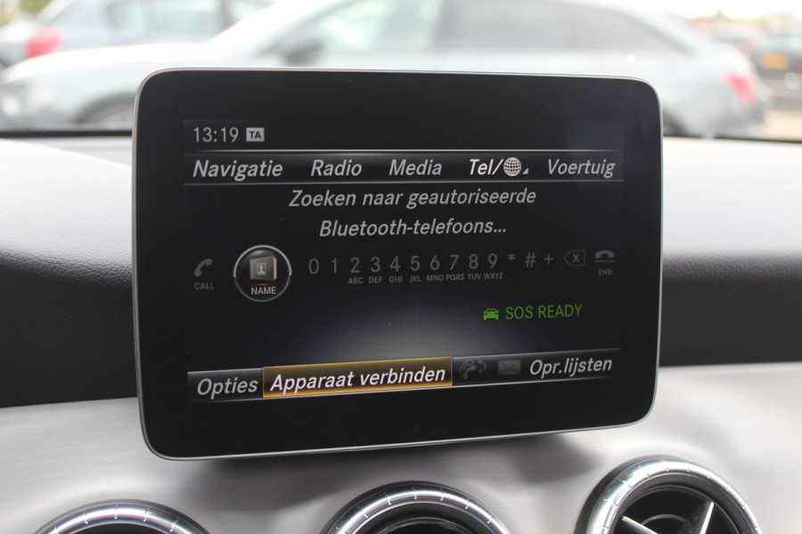 Mercedes-Benz CLA-Klasse Shooting Brake 180 / Panoramadak / Camera / Half leder / Navigatie / 18'' / LED Koplampen / Stoelverwarming / Cruise Control