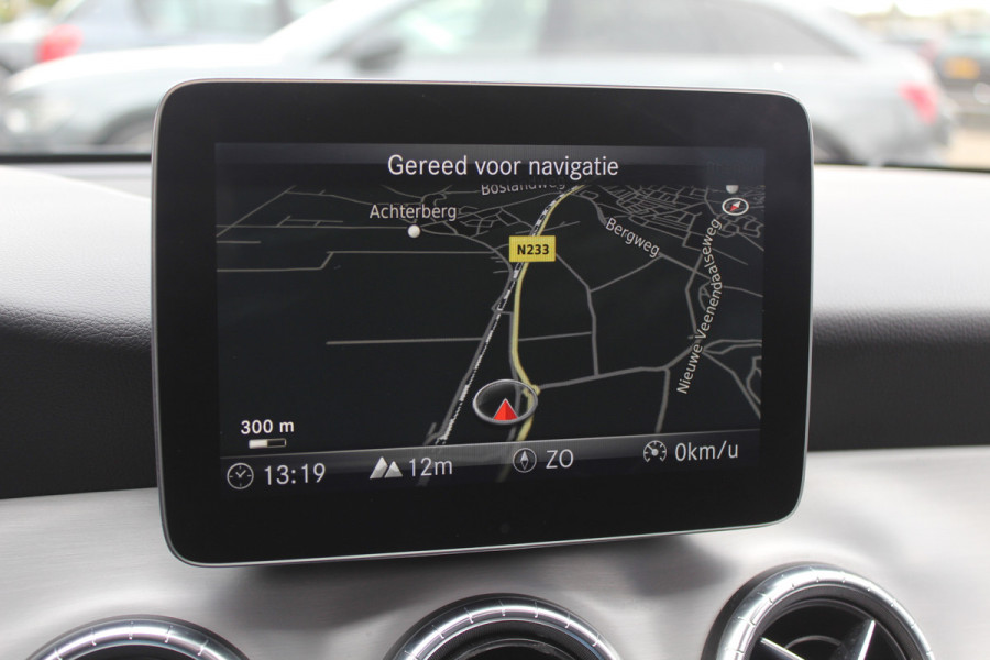 Mercedes-Benz CLA-Klasse Shooting Brake 180 / Panoramadak / Camera / Half leder / Navigatie / 18'' / LED Koplampen / Stoelverwarming / Cruise Control