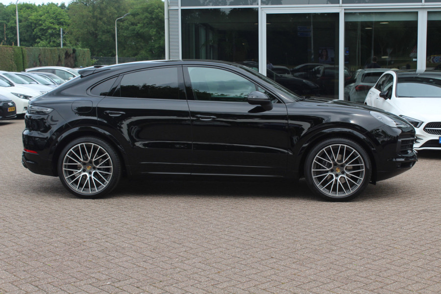 Porsche Cayenne Coupé 3.0 / Trekhaak / Panoramadak / Camera / Luchtvering / 22'' / Bose / Stoelventilatie / Sportchrono / Stoelverwarming / DAB / ACC