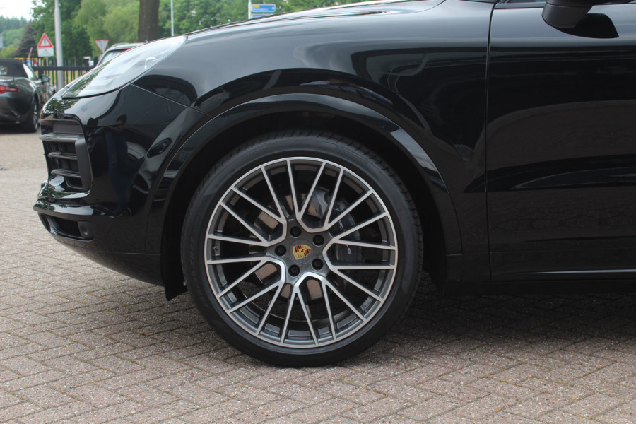 Porsche Cayenne Coupé 3.0 / Trekhaak / Panoramadak / Camera / Luchtvering / 22'' / Bose / Stoelventilatie / Sportchrono / Stoelverwarming / DAB / ACC