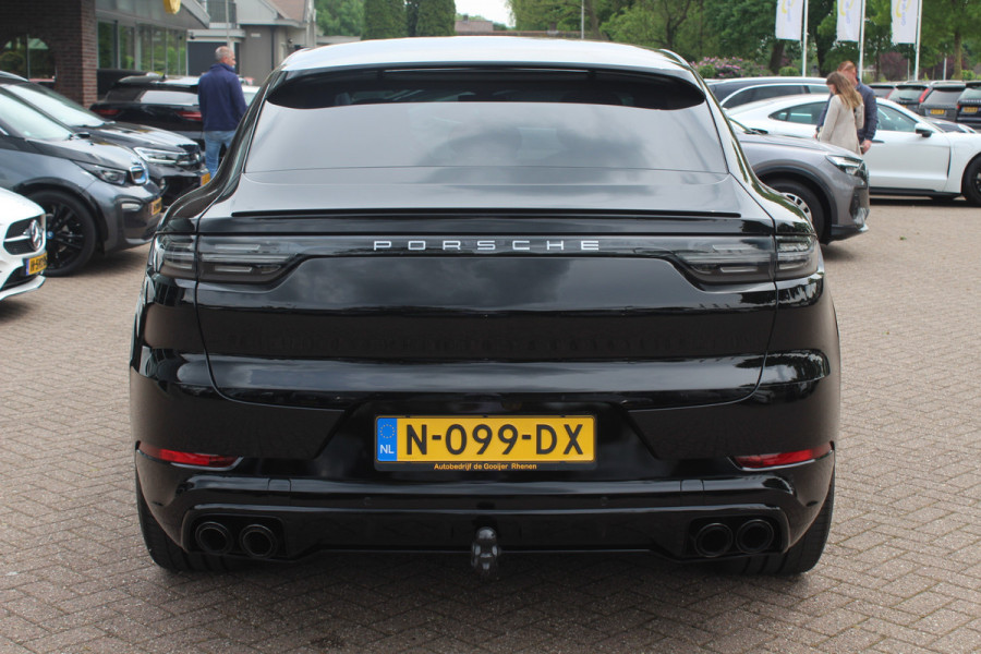 Porsche Cayenne Coupé 3.0 / Trekhaak / Panoramadak / Camera / Luchtvering / 22'' / Bose / Stoelventilatie / Sportchrono / Stoelverwarming / DAB / ACC
