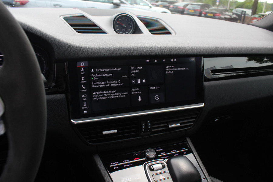 Porsche Cayenne Coupé 3.0 / Trekhaak / Panoramadak / Camera / Luchtvering / 22'' / Bose / Stoelventilatie / Sportchrono / Stoelverwarming / DAB / ACC