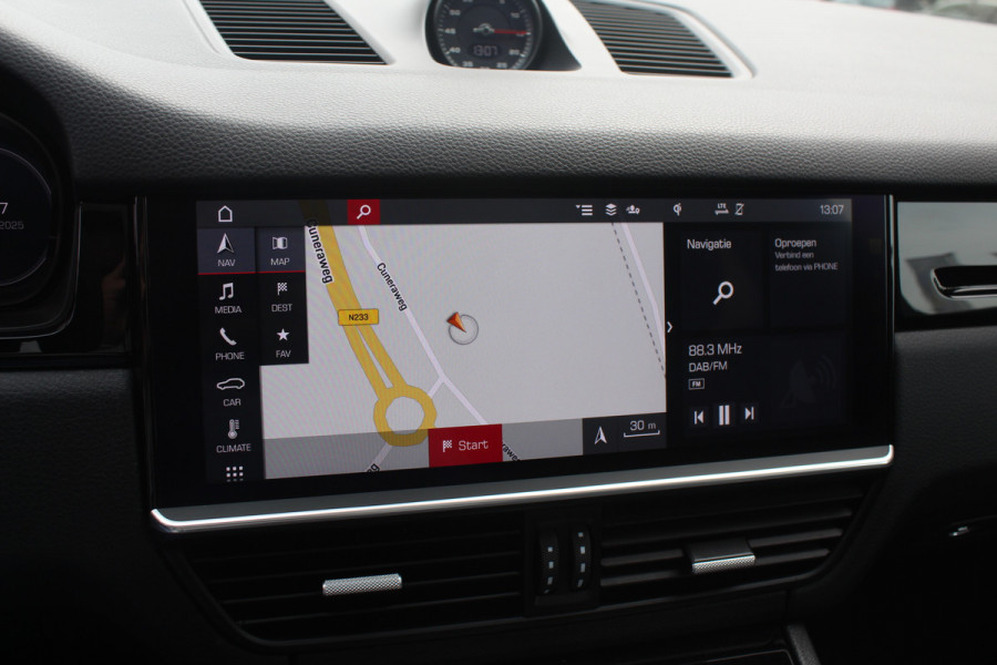 Porsche Cayenne Coupé 3.0 / Trekhaak / Panoramadak / Camera / Luchtvering / 22'' / Bose / Stoelventilatie / Sportchrono / Stoelverwarming / DAB / ACC