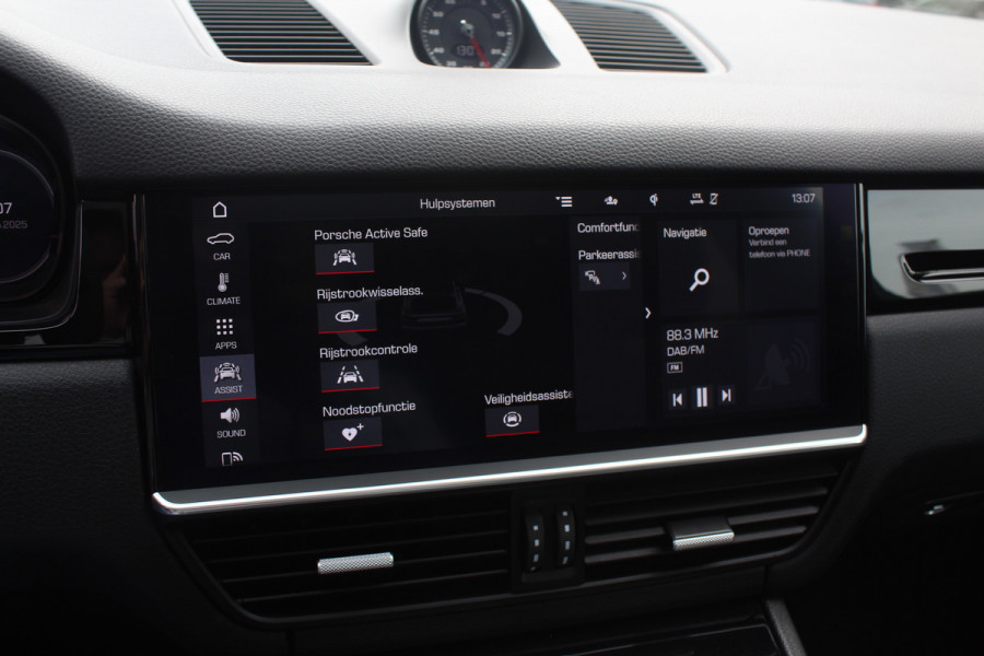 Porsche Cayenne Coupé 3.0 / Trekhaak / Panoramadak / Camera / Luchtvering / 22'' / Bose / Stoelventilatie / Sportchrono / Stoelverwarming / DAB / ACC