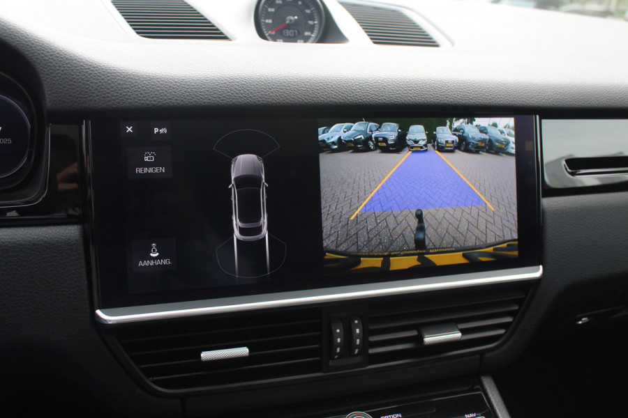 Porsche Cayenne Coupé 3.0 / Trekhaak / Panoramadak / Camera / Luchtvering / 22'' / Bose / Stoelventilatie / Sportchrono / Stoelverwarming / DAB / ACC