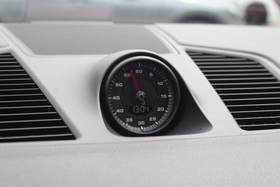 Porsche Cayenne Coupé 3.0 / Trekhaak / Panoramadak / Camera / Luchtvering / 22'' / Bose / Stoelventilatie / Sportchrono / Stoelverwarming / DAB / ACC