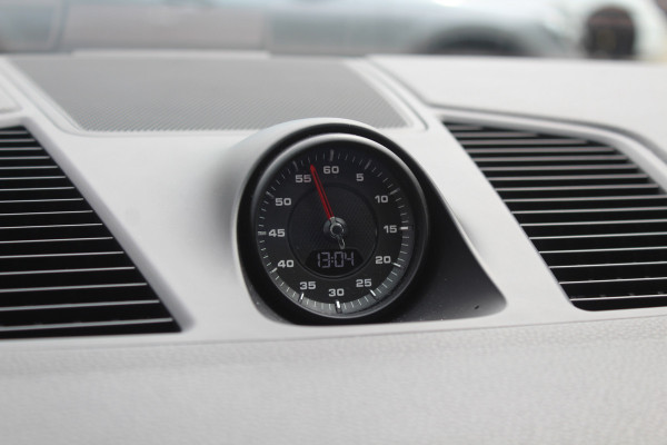 Porsche Cayenne Coupé 3.0 / Trekhaak / Panoramadak / Camera / Luchtvering / 22'' / Bose / Stoelventilatie / Sportchrono / Stoelverwarming / DAB / ACC