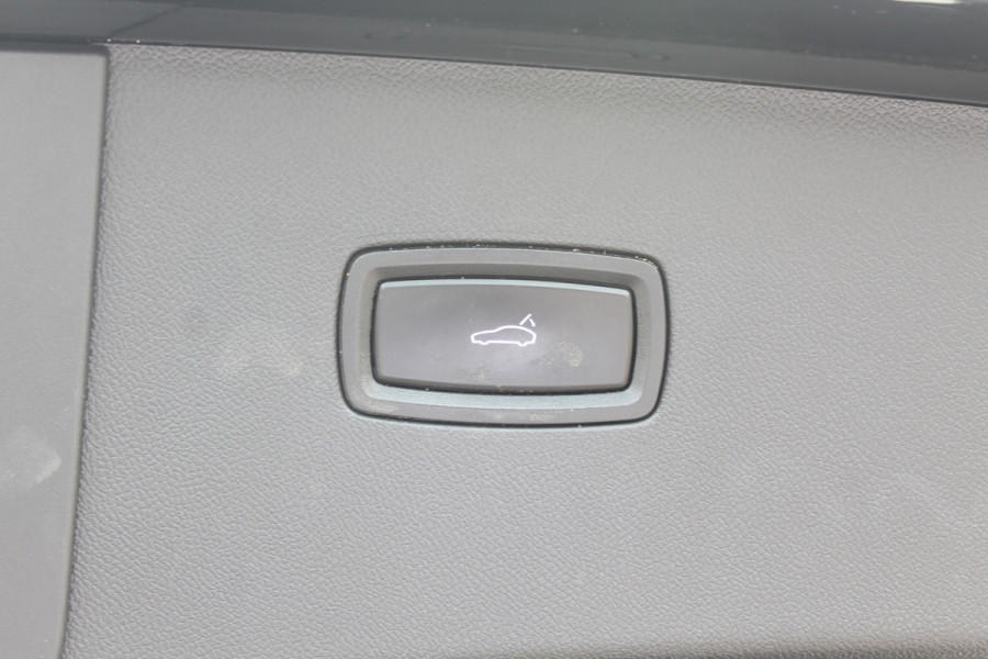 Porsche Cayenne Coupé 3.0 / Trekhaak / Panoramadak / Camera / Luchtvering / 22'' / Bose / Stoelventilatie / Sportchrono / Stoelverwarming / DAB / ACC