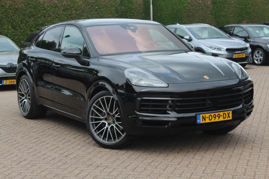 Porsche Cayenne Coupé 3.0 / Trekhaak / Panoramadak / Camera / Luchtvering / 22'' / Bose / Stoelventilatie / Sportchrono / Stoelverwarming / DAB / ACC