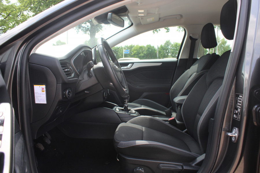 Ford FOCUS Wagon 1.0 EcoBoost Trend Edition Business / Apple CarPlay / Navigatie / Parkeerhulp V+A / Keyless / 16'' / Sportstoelen / Cruise Control