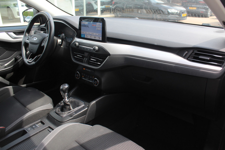 Ford FOCUS Wagon 1.0 EcoBoost Trend Edition Business / Apple CarPlay / Navigatie / Parkeerhulp V+A / Keyless / 16'' / Sportstoelen / Cruise Control