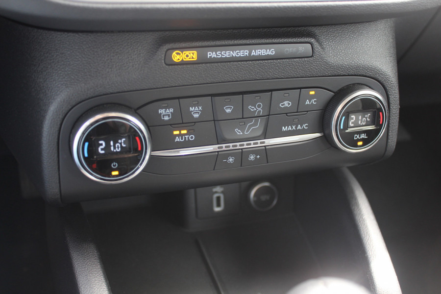 Ford FOCUS Wagon 1.0 EcoBoost Trend Edition Business / Apple CarPlay / Navigatie / Parkeerhulp V+A / Keyless / 16'' / Sportstoelen / Cruise Control