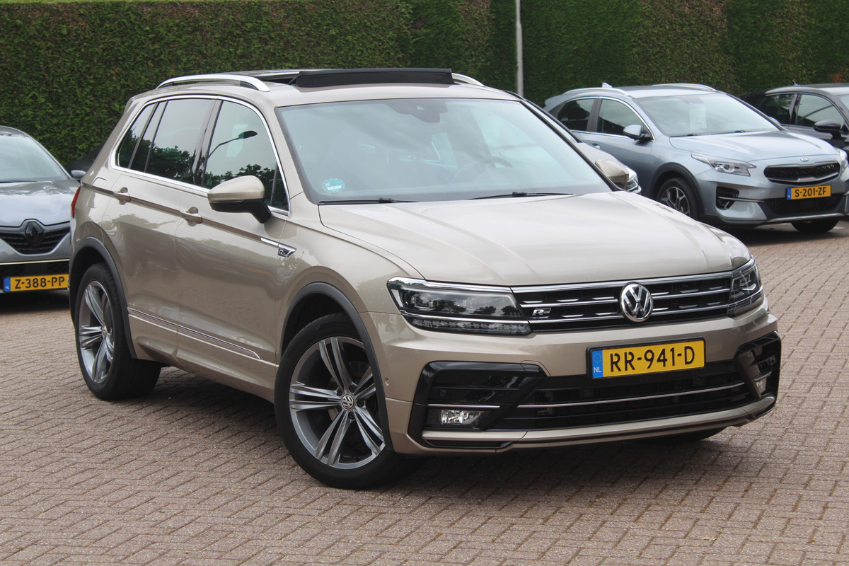 Volkswagen Tiguan 1.4 TSI ACT Highline Bus. R-Line / Trekhaak / Panoramadak / 360Camera / 19'' / Virtual Cockpit / Apple CarPlay / DAB / Stoelverwarming / ACC Volkswagen Tiguan 1.4 TSI ACT Highline Bus. R-Line / Trekhaak / Panoramadak / 360Camera / 19'' / Virtual Cockpit / Apple CarPlay / DAB / Stoelverwarming / ACC