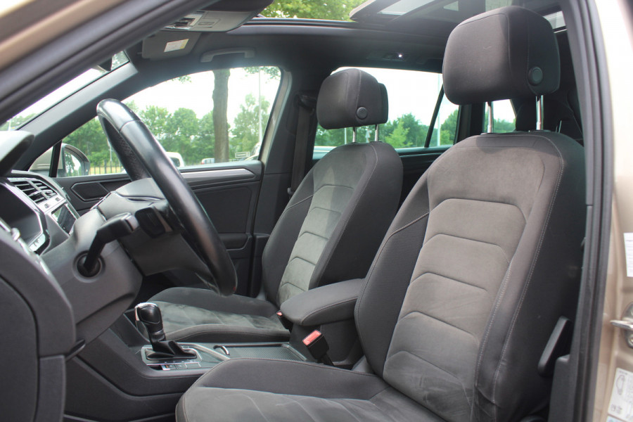 Volkswagen Tiguan 1.4 TSI ACT Highline Bus. R-Line / Trekhaak / Panoramadak / 360Camera / 19'' / Virtual Cockpit / Apple CarPlay / DAB / Stoelverwarming / ACC
