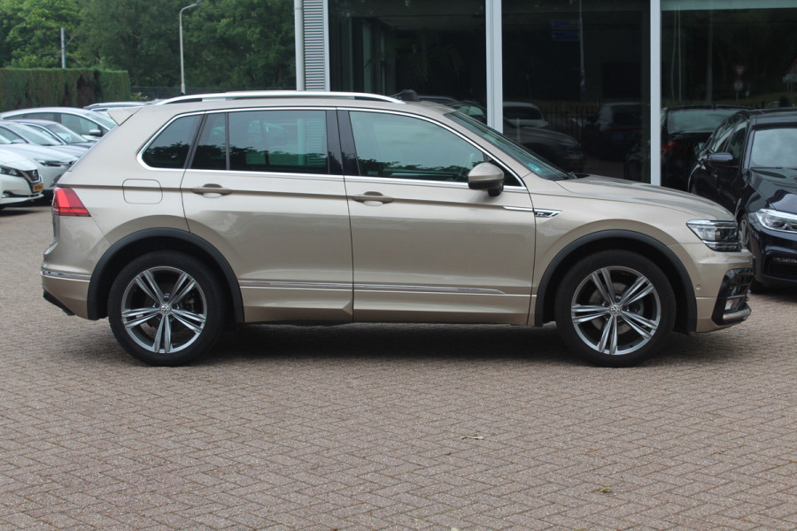 Volkswagen Tiguan 1.4 TSI ACT Highline Bus. R-Line / Trekhaak / Panoramadak / 360Camera / 19'' / Virtual Cockpit / Apple CarPlay / DAB / Stoelverwarming / ACC