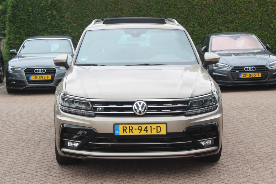 Volkswagen Tiguan 1.4 TSI ACT Highline Bus. R-Line / Trekhaak / Panoramadak / 360Camera / 19'' / Virtual Cockpit / Apple CarPlay / DAB / Stoelverwarming / ACC