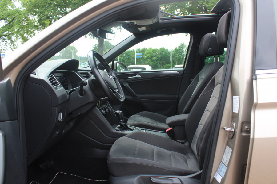 Volkswagen Tiguan 1.4 TSI ACT Highline Bus. R-Line / Trekhaak / Panoramadak / 360Camera / 19'' / Virtual Cockpit / Apple CarPlay / DAB / Stoelverwarming / ACC