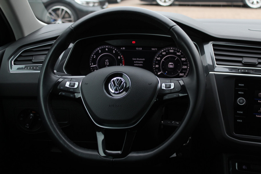 Volkswagen Tiguan 1.4 TSI ACT Highline Bus. R-Line / Trekhaak / Panoramadak / 360Camera / 19'' / Virtual Cockpit / Apple CarPlay / DAB / Stoelverwarming / ACC