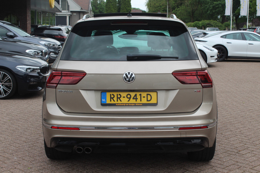 Volkswagen Tiguan 1.4 TSI ACT Highline Bus. R-Line / Trekhaak / Panoramadak / 360Camera / 19'' / Virtual Cockpit / Apple CarPlay / DAB / Stoelverwarming / ACC