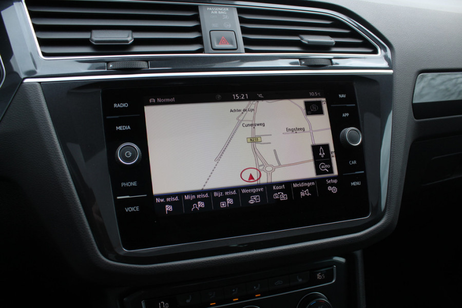 Volkswagen Tiguan 1.4 TSI ACT Highline Bus. R-Line / Trekhaak / Panoramadak / 360Camera / 19'' / Virtual Cockpit / Apple CarPlay / DAB / Stoelverwarming / ACC