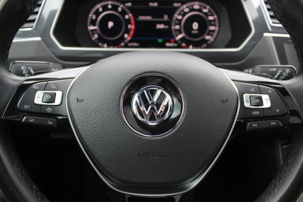Volkswagen Tiguan 1.4 TSI ACT Highline Bus. R-Line / Trekhaak / Panoramadak / 360Camera / 19'' / Virtual Cockpit / Apple CarPlay / DAB / Stoelverwarming / ACC