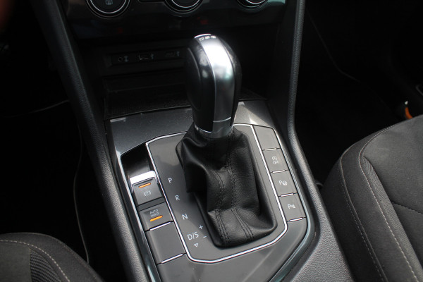 Volkswagen Tiguan 1.4 TSI ACT Highline Bus. R-Line / Trekhaak / Panoramadak / 360Camera / 19'' / Virtual Cockpit / Apple CarPlay / DAB / Stoelverwarming / ACC