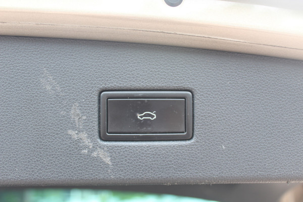 Volkswagen Tiguan 1.4 TSI ACT Highline Bus. R-Line / Trekhaak / Panoramadak / 360Camera / 19'' / Virtual Cockpit / Apple CarPlay / DAB / Stoelverwarming / ACC