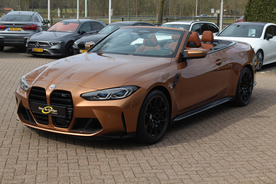 BMW 4 Serie Cabrio M4 xDrive Competition / Camera / Head-up / Carbon / Nekverwarming / H&K / Keyless / Stuurverwarming / ACC / DAB / Dodehoek / Windscherm