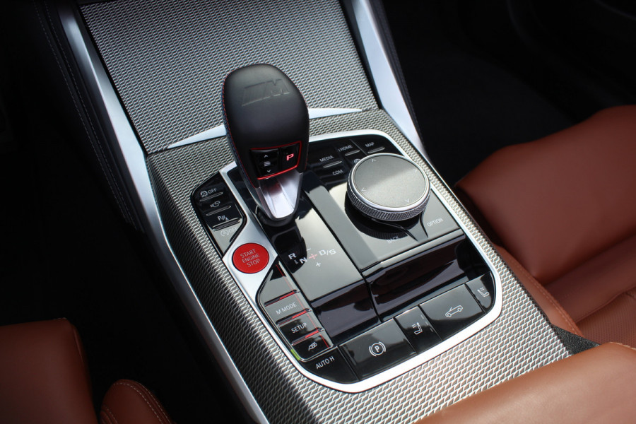 BMW 4 Serie Cabrio M4 xDrive Competition / Camera / Head-up / Carbon / Nekverwarming / H&K / Keyless / Stuurverwarming / ACC / DAB / Dodehoek / Windscherm