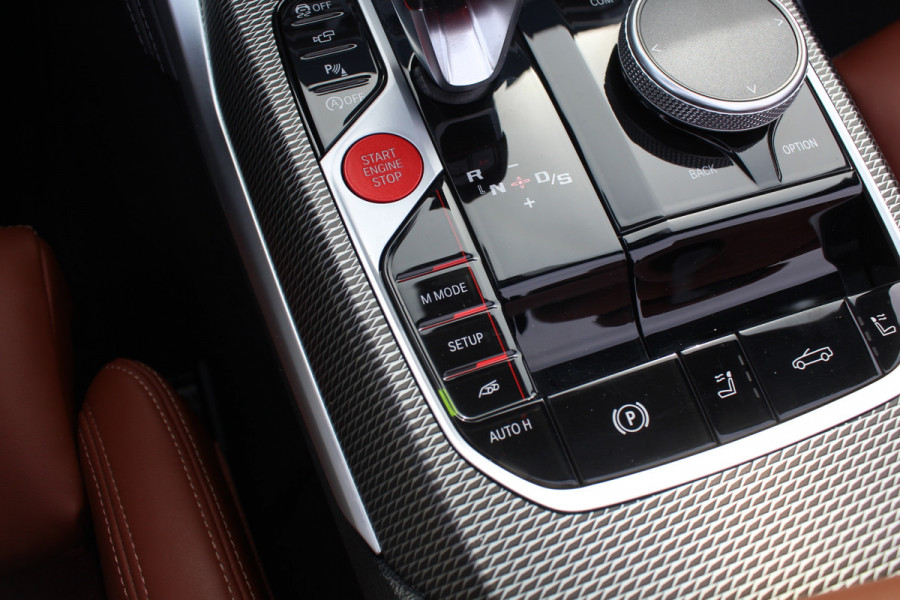 BMW 4 Serie Cabrio M4 xDrive Competition / Camera / Head-up / Carbon / Nekverwarming / H&K / Keyless / Stuurverwarming / ACC / DAB / Dodehoek / Windscherm